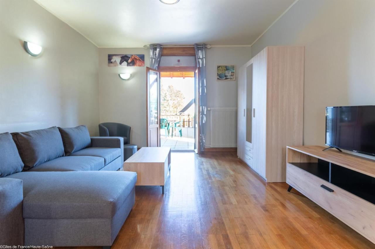 Vila Les Hirondelles Pesmes Exteriér fotografie