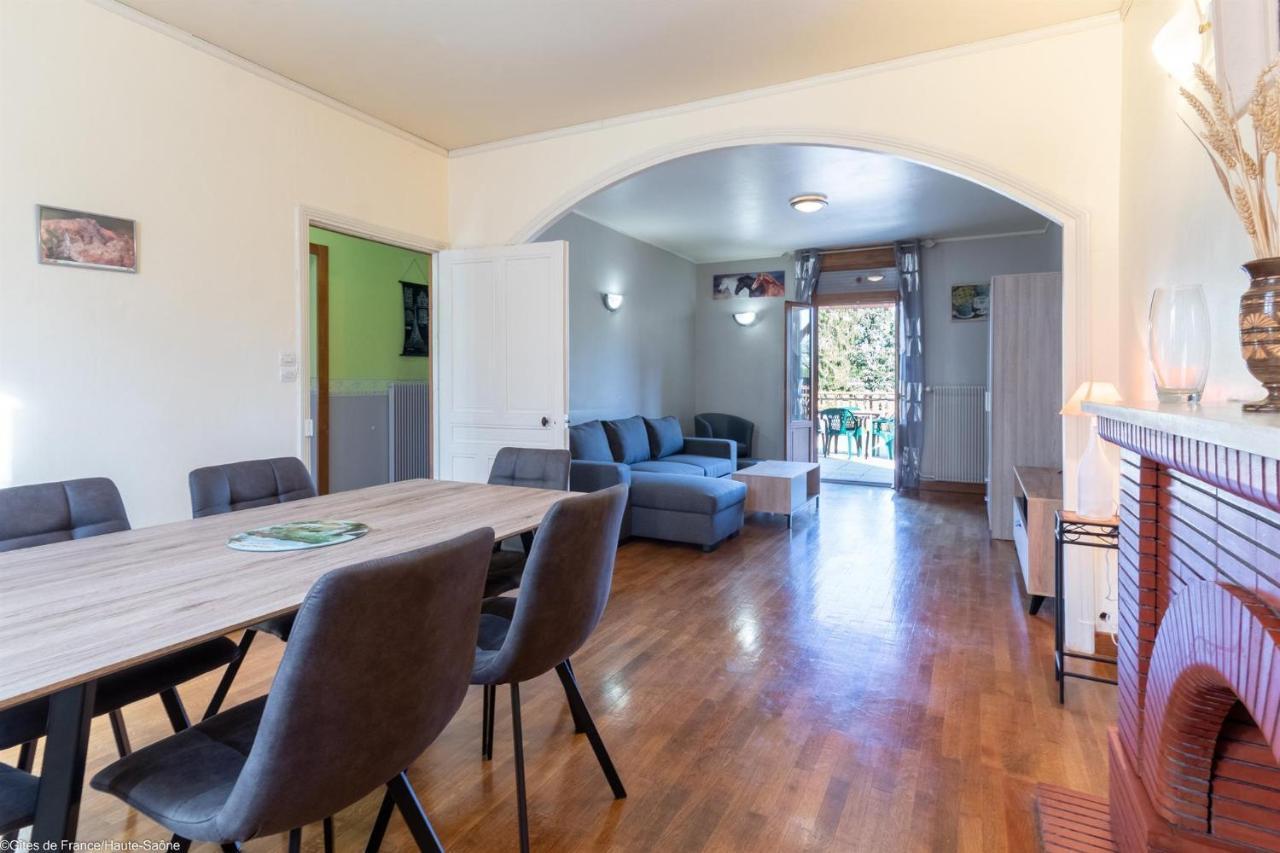 Vila Les Hirondelles Pesmes Exteriér fotografie